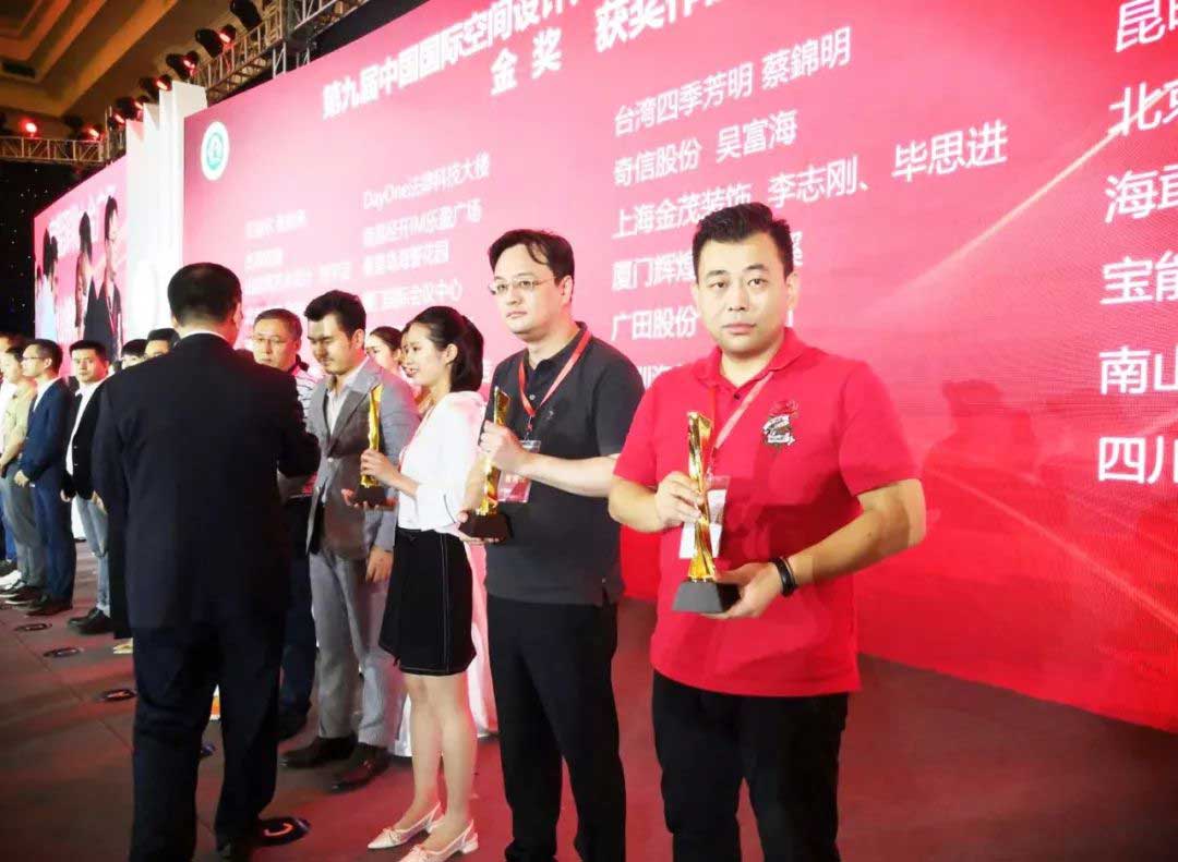 1561965266876643.jpg 1561965266876643.jpg